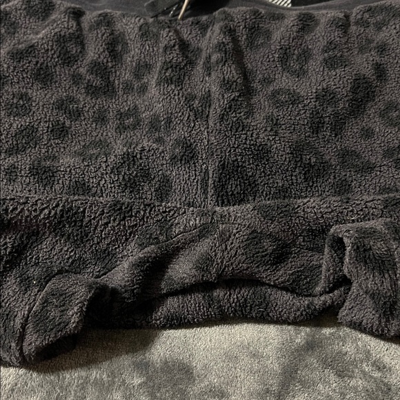 Old Navy Leopard Print Fleece Pants - Picture 2 of 4